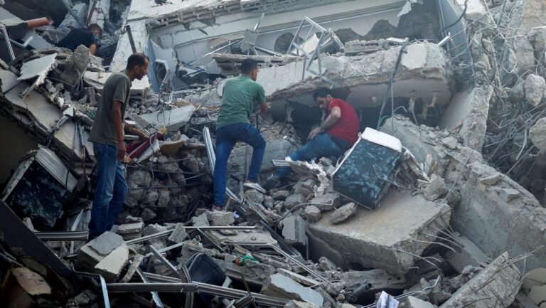 80 Bom Kecil Jatuh di Israel Setelah Kematian Larijani