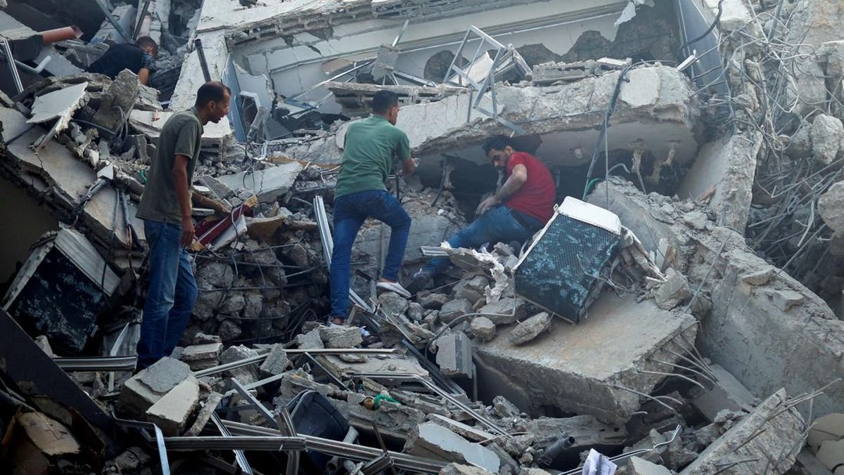 80 Bom Kecil Jatuh di Israel Setelah Kematian Larijani